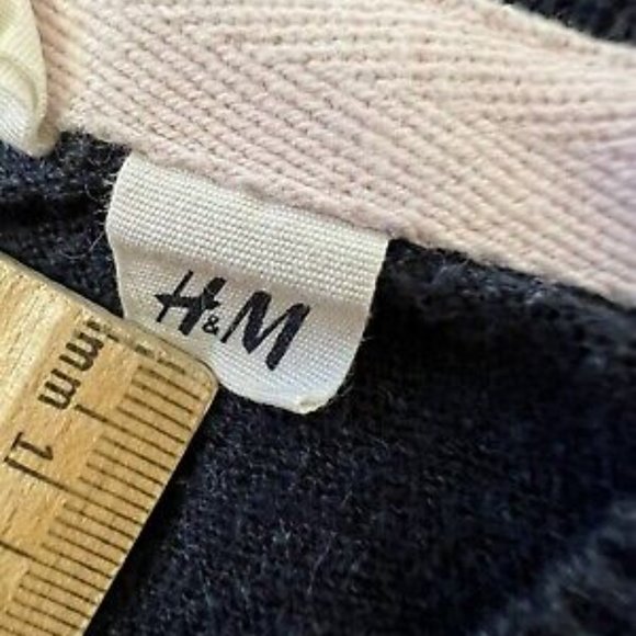 💕 3/$25 💕 H&M L.O.G.G. Linen Blend Navy Cardigan Sweater - Picture 4 of 6